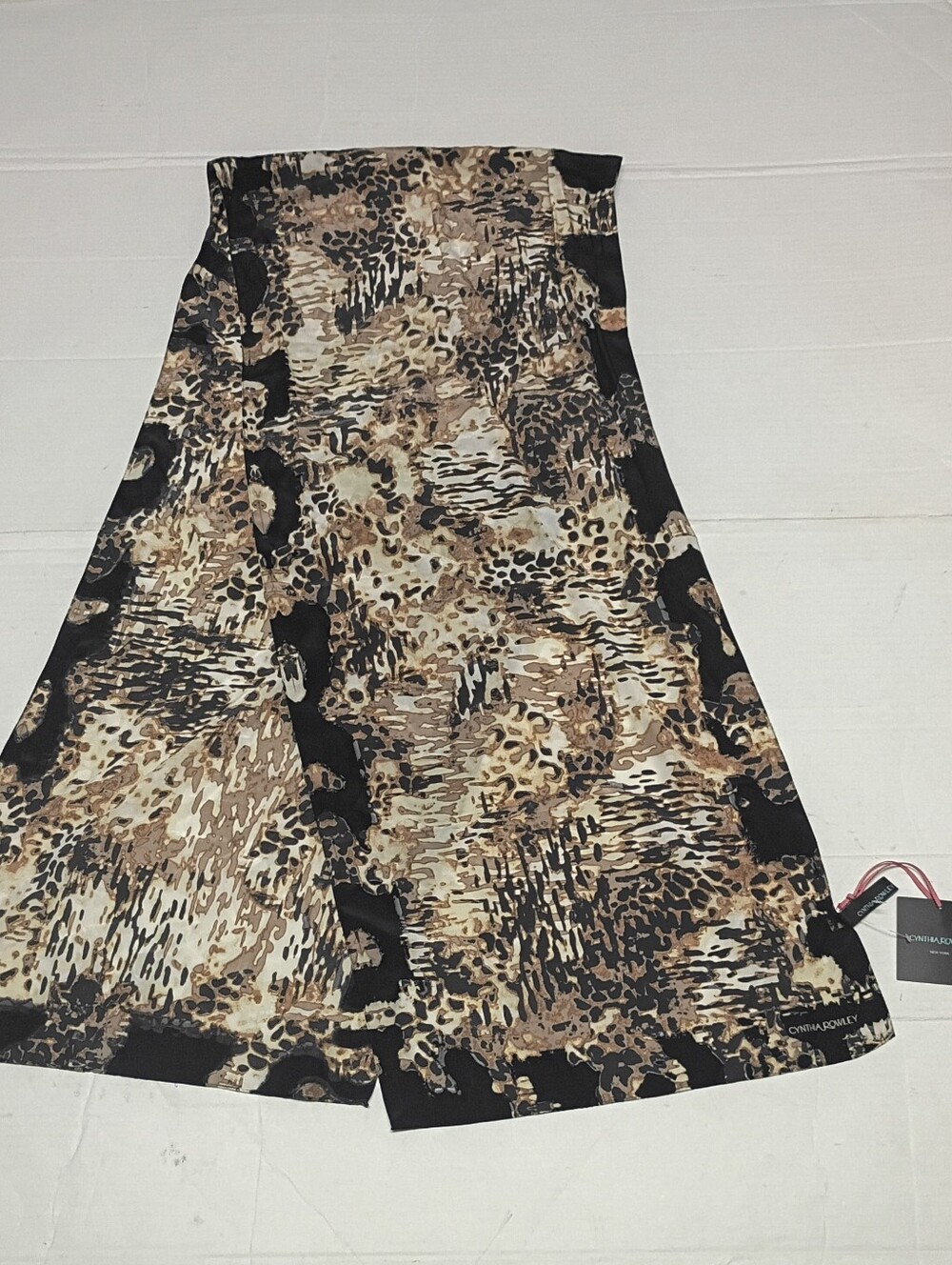 ❤️AMAZING! NWT CYNTHIA ROWLEY Animal Print Oblong Scarf 14x65